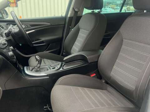 Vauxhall Insignia 1.4 Insignia SRi Nav S/S 5dr 13