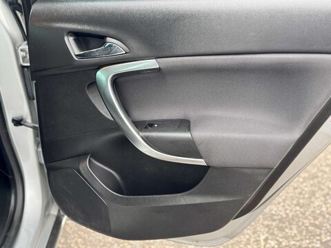 Vauxhall Insignia 1.4 Insignia SRi Nav S/S 5dr 55