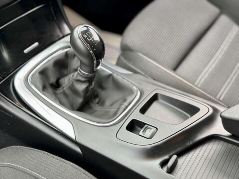 Vauxhall Insignia 1.4 Insignia SRi Nav S/S 5dr 12