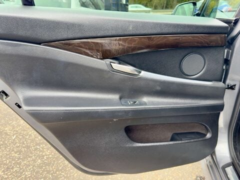 BMW 5 Series 2.0 520d M Sport Auto 5dr 76