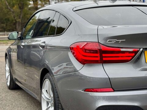 BMW 5 Series 2.0 520d M Sport Auto 5dr 37