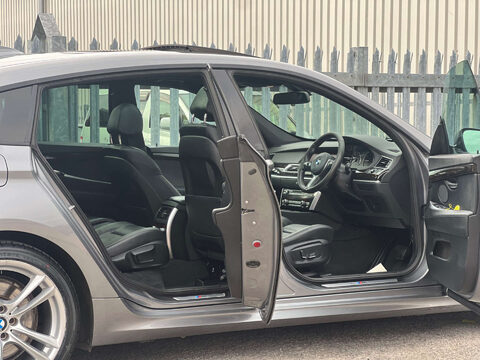 BMW 5 Series 2.0 520d M Sport Auto 5dr 32