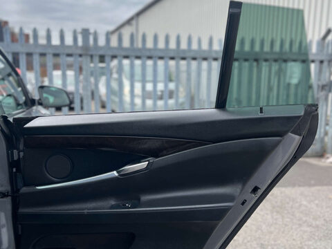 BMW 5 Series 2.0 520d M Sport Auto 5dr 57