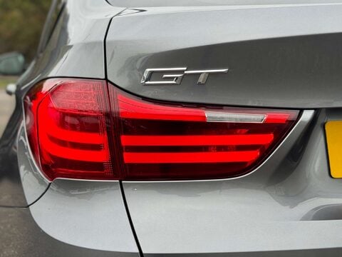 BMW 5 Series 2.0 520d M Sport Auto 5dr 41