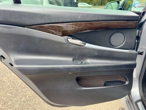 BMW 5 Series 2.0 520d M Sport Auto 5dr 76