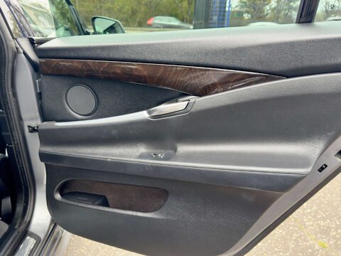 BMW 5 Series 2.0 520d M Sport Auto 5dr 75