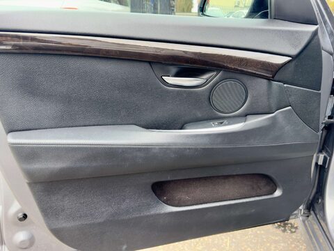 BMW 5 Series 2.0 520d M Sport Auto 5dr 74