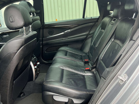 BMW 5 Series 2.0 520d M Sport Auto 5dr 29