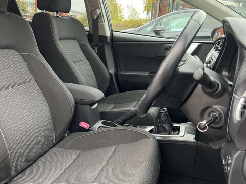 Toyota Auris 1.4 Auris Icon+ D-4D 5dr 17