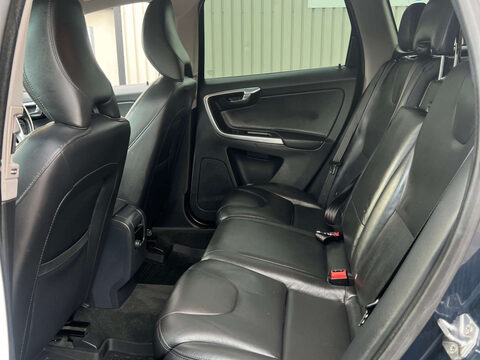 Volvo XC60 2.0 XC60 SE Nav D4 5dr 33