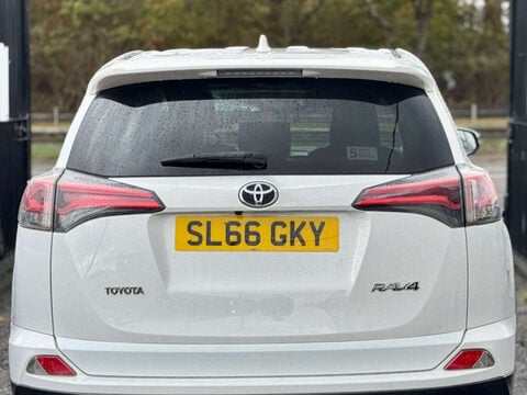 Toyota Rav4 2.0 RAV4 Active D-4D 4x2 5dr 35