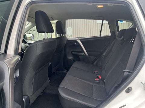 Toyota Rav4 2.0 RAV4 Active D-4D 4x2 5dr 29