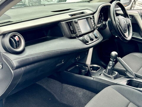 Toyota Rav4 2.0 RAV4 Active D-4D 4x2 5dr 8