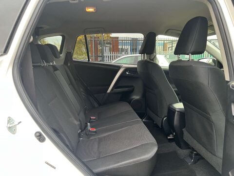 Toyota Rav4 2.0 RAV4 Active D-4D 4x2 5dr 24