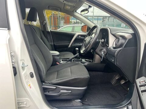 Toyota Rav4 2.0 RAV4 Active D-4D 4x2 5dr 17