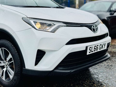 Toyota Rav4 2.0 RAV4 Active D-4D 4x2 5dr 33