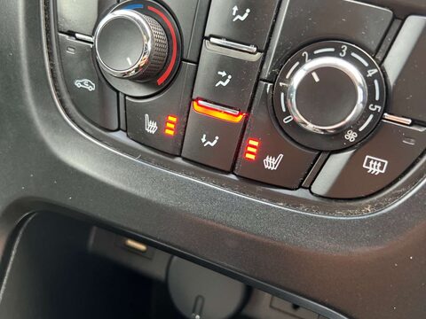 Vauxhall Astra 1.4 Astra Limited Edition 5dr 32