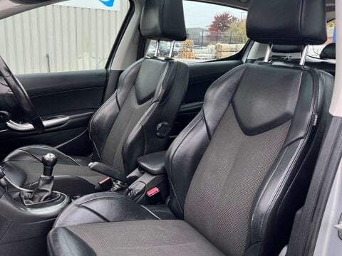 Peugeot 308 1.6 308 Allure Navigation Version 5dr 15