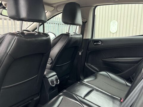 Peugeot 308 1.6 308 Allure Navigation Version 5dr 35