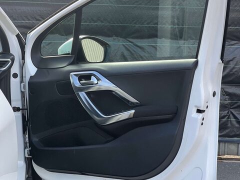 Peugeot 2008 1.6 2008 Allure Blue HDi S/S 5dr 38