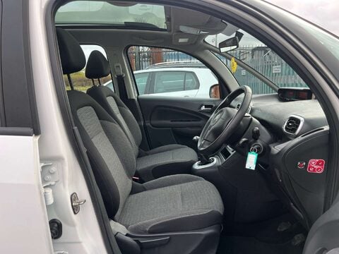 Citroen C3 Picasso 1.6 C3 Picasso Selection Blue HDi 5dr 15