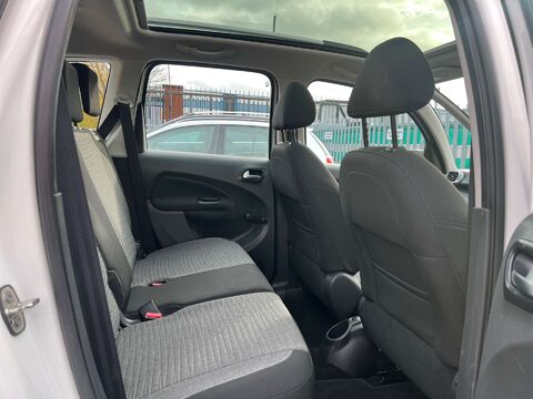 Citroen C3 Picasso 1.6 C3 Picasso Selection Blue HDi 5dr 22