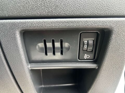 Peugeot 5008 1.6 5008 Allure HDi 5dr 37