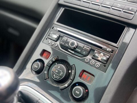 Peugeot 5008 1.6 5008 Allure HDi 5dr 31