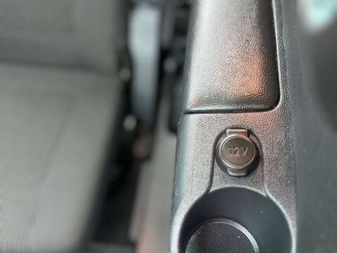 Peugeot 5008 1.6 5008 Allure HDi 5dr 28