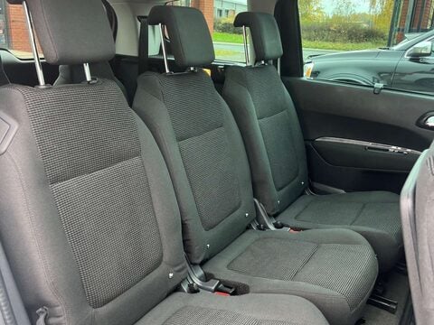 Peugeot 5008 1.6 5008 Allure HDi 5dr 17