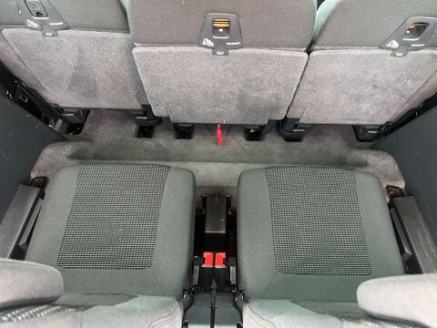 Peugeot 5008 1.6 5008 Allure HDi 5dr 39