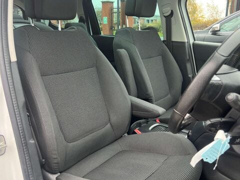 Peugeot 5008 1.6 5008 Allure HDi 5dr 2