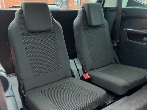 Peugeot 5008 1.6 5008 Allure HDi 5dr 18