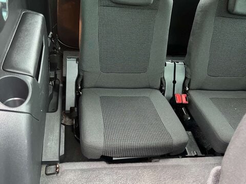 Peugeot 5008 1.6 5008 Allure HDi 5dr 24