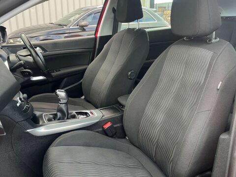 Peugeot 308 1.6 308 Active HDi 5dr 21