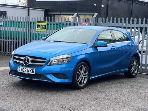 Mercedes-Benz A Class 1.6 A180 BlueEfficiency Sport Auto 5dr 4