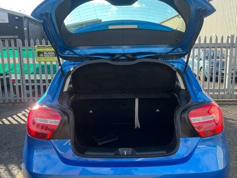 Mercedes-Benz A Class 1.6 A180 BlueEfficiency Sport Auto 5dr 36