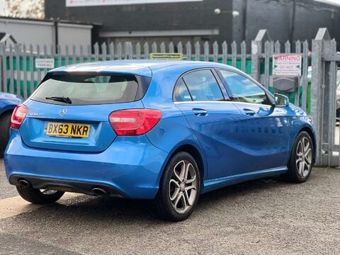 Mercedes-Benz A Class 1.6 A180 BlueEfficiency Sport Auto 5dr 11