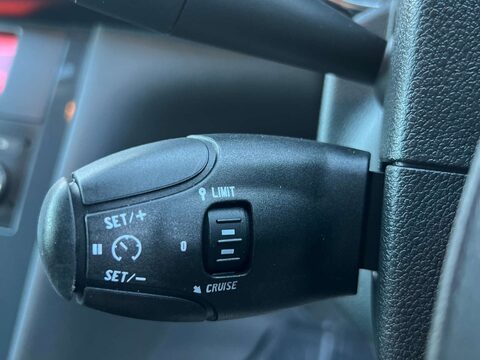 Peugeot 3008 1.6 3008 Active HDi 5dr 43