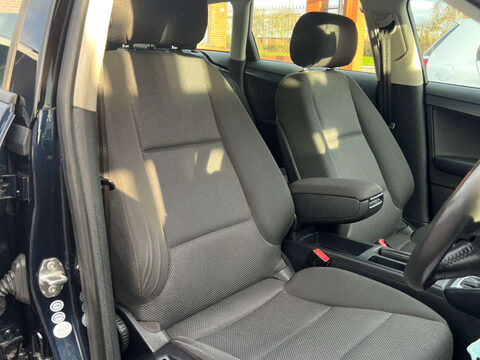 Audi A3 1.4 TFSI SE Sportback 5dr Petrol S Tronic Euro 5 (s/s) (125 ps) 2