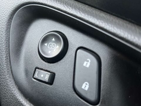 Vauxhall Insignia 1.4 Insignia SRi Nav S/S 5dr 33