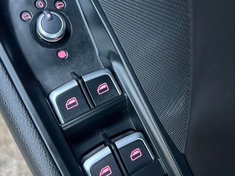 Audi A3 2.0 A3 Sportback S Line TDI Semi-Auto 5dr 31