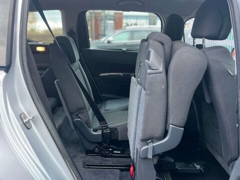 Peugeot 5008 1.6 5008 Active e-HDi Semi-Auto 5dr 12