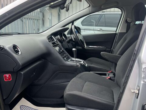 Peugeot 5008 1.6 5008 Active e-HDi Semi-Auto 5dr 11