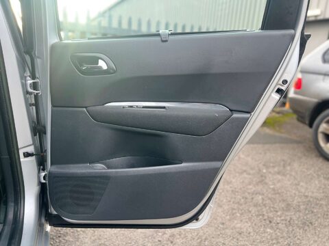 Peugeot 5008 1.6 5008 Active e-HDi Semi-Auto 5dr 19