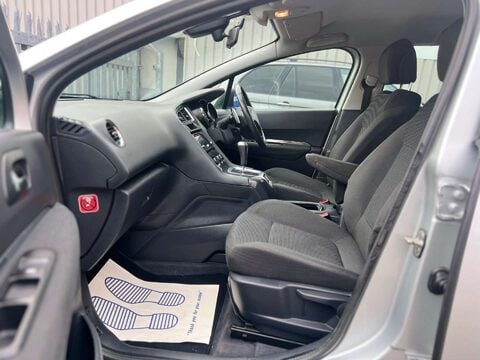 Peugeot 5008 1.6 5008 Active e-HDi Semi-Auto 5dr 8