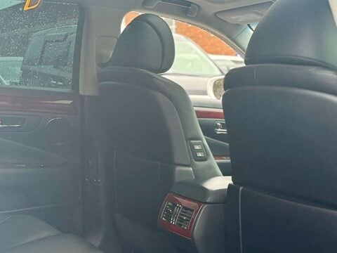 Lexus LS 5.0 600h V8 Premier Saloon 4dr Petrol Hybrid CVT 4WD Euro 5 (s/s) (445 ps) 15