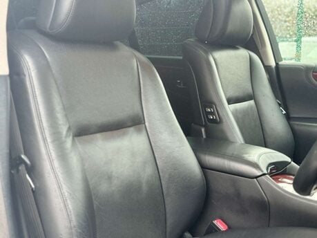 Lexus LS 5.0 600h V8 Premier Saloon 4dr Petrol Hybrid CVT 4WD Euro 5 (s/s) (445 ps) 1