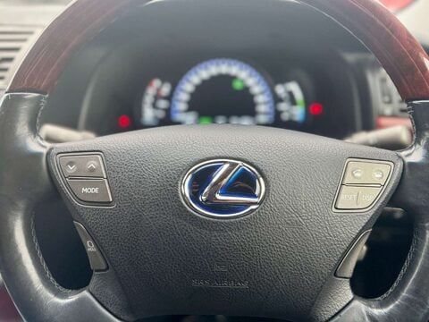 Lexus LS 5.0 600h V8 Premier Saloon 4dr Petrol Hybrid CVT 4WD Euro 5 (s/s) (445 ps) 38
