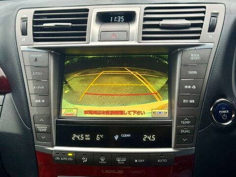 Lexus LS 5.0 600h V8 Premier Saloon 4dr Petrol Hybrid CVT 4WD Euro 5 (s/s) (445 ps) 32